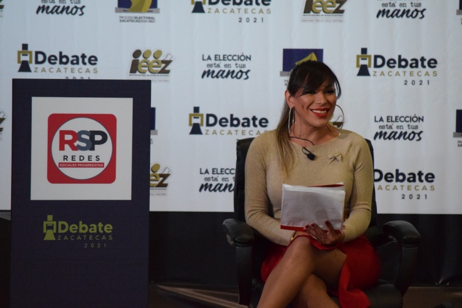 Destaca participaci&oacute;n de Fernanda Salom&eacute; en debate