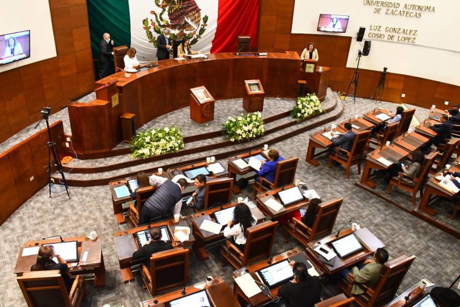 Reclaman categorizaci&oacute;n laboral de ex titular educativa