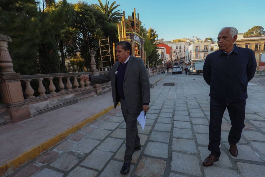 El 1 de diciembre reabren vialidad afectada por socav&oacute;n