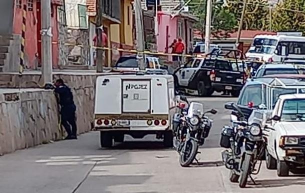 En su jornada de descanso, agreden a otros dos polic&iacute;as