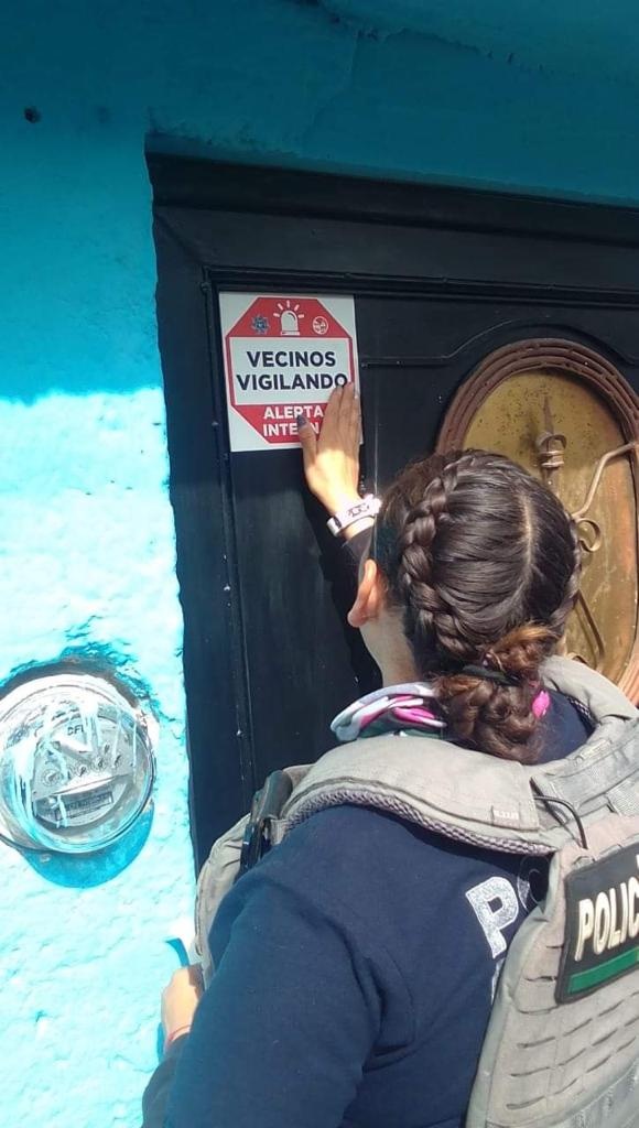 Colaboran vecinos y policías para prevenir delitos