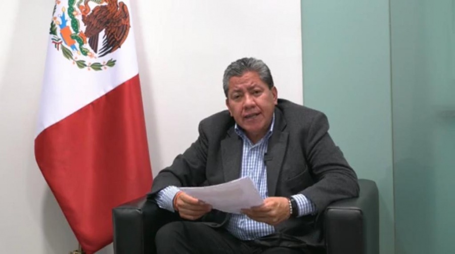 Reconoce gobernador a comunidades por regreso a clases