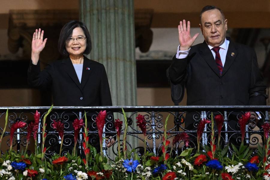 Presidente de Guatemala emprende viaje a Taiw&aacute;n marcado por tensiones con China
