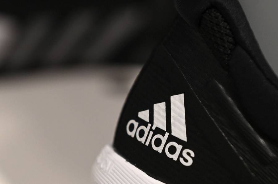 Adidas sufri&oacute; p&eacute;rdidas en el 1T, impactada por la ruptura con Kanye West
