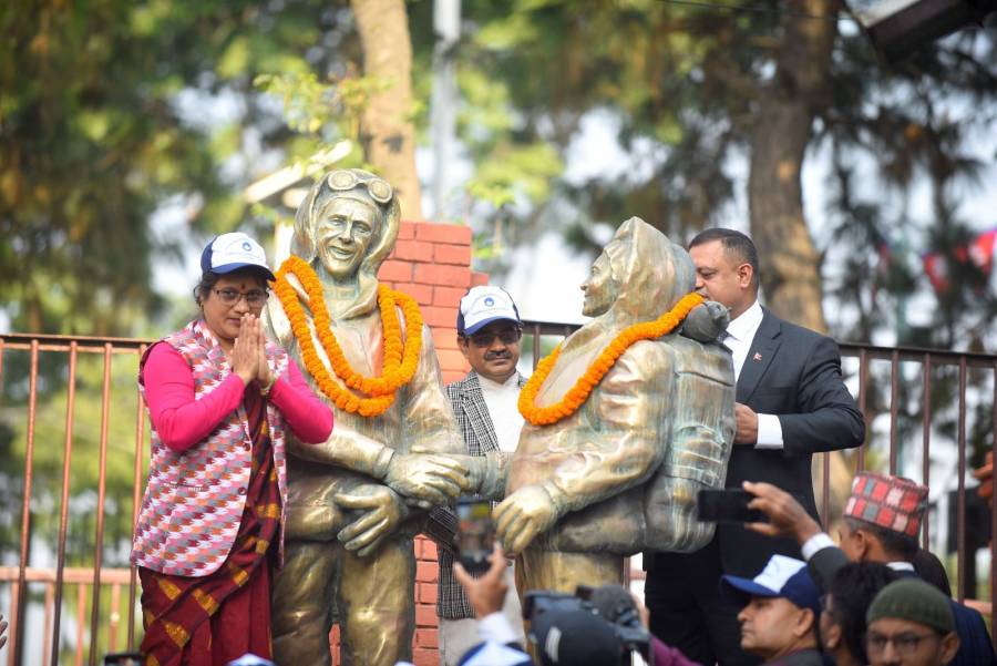 Nepal celebra los 70 a&ntilde;os de la conquista del Everest