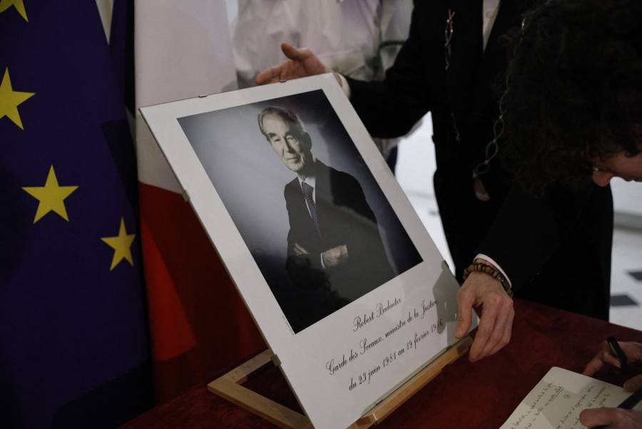Falleci&oacute; Robert Badinter, art&iacute;fice de la abolici&oacute;n de la pena de muerte en Francia