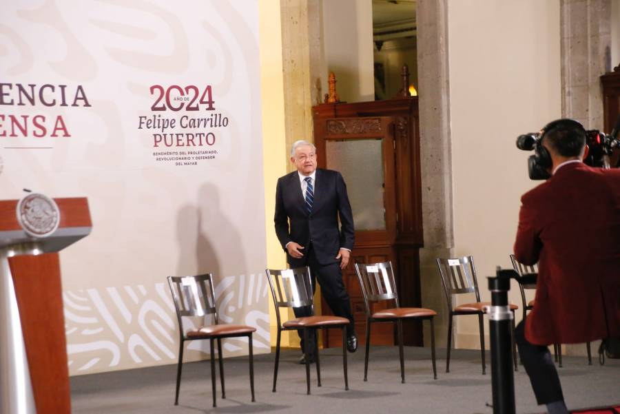 Pide AMLO prudencia en temas a tratar en la ma&ntilde;anera por campa&ntilde;as electorales