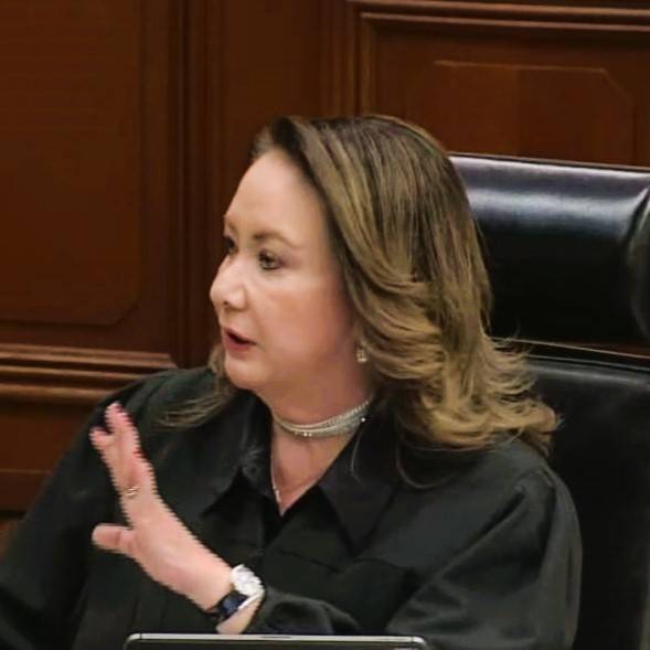 Propone ministra Esquivel avalar etiquetado frontal para alimentos y bebidas