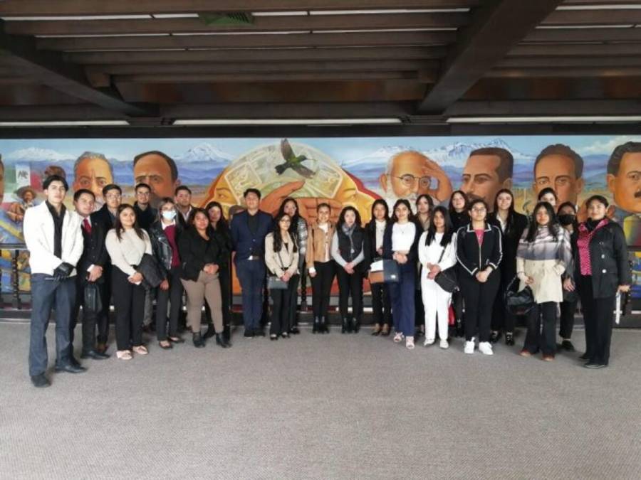 Edomex fomenta educaci&oacute;n c&iacute;vica con visitas guiadas en edificios p&uacute;blicos y recintos culturales