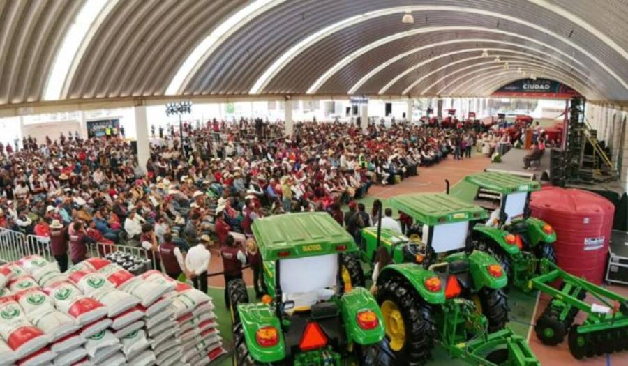 Entrega GEM apoyos por 125 mdp para productores del campo mexiquense