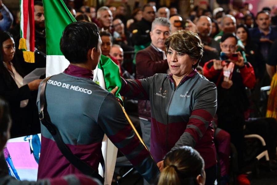 Abandera Delfina Gómez a la delegación mexiquense que participará en París 2024