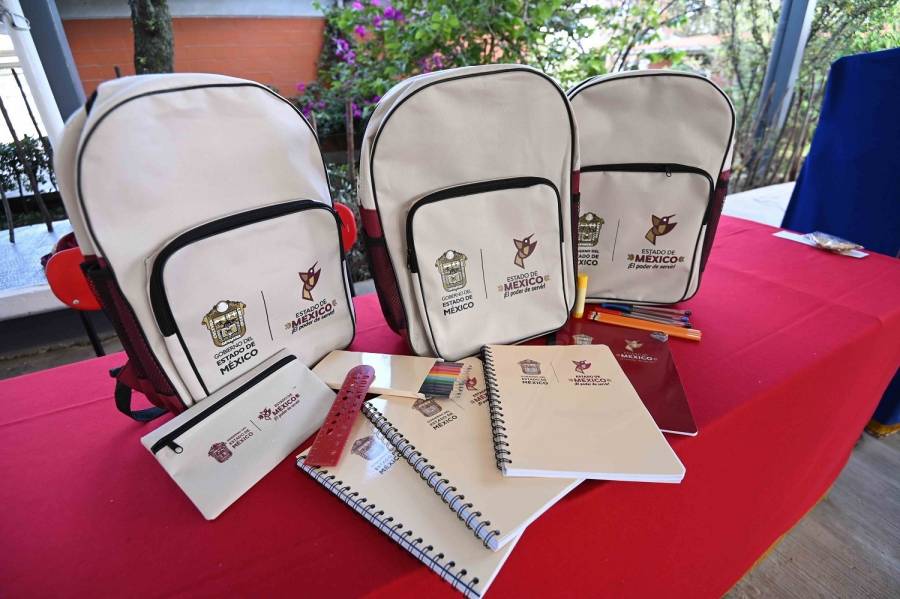 Entregan paquetes de útiles escolares en municipios mexiquenses para el inicio del Ciclo Escolar 2024-2025