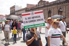 Estudiantes de Derecho en Edomex rechazan reforma judicial
