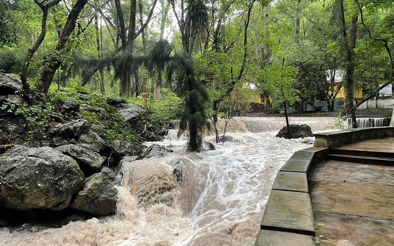 Cierran temporalmente las Grutas de la Estrella en Tonatico por Crecida del R&iacute;o
