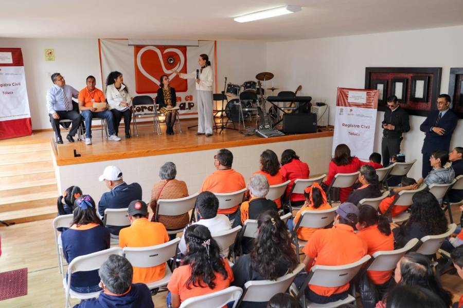 Entregan Actas de Nacimiento y CURP en Braille a integrantes de “Vemos con el Coraz&oacute;n”