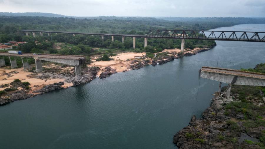 Sube a 10 cifra de muertos en colapso de puente en Brasil