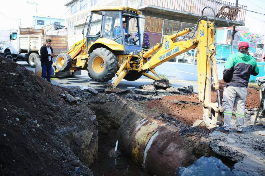 Clausuran toma clandestina de agua en Ecatepec; afectaba red principal de suministro