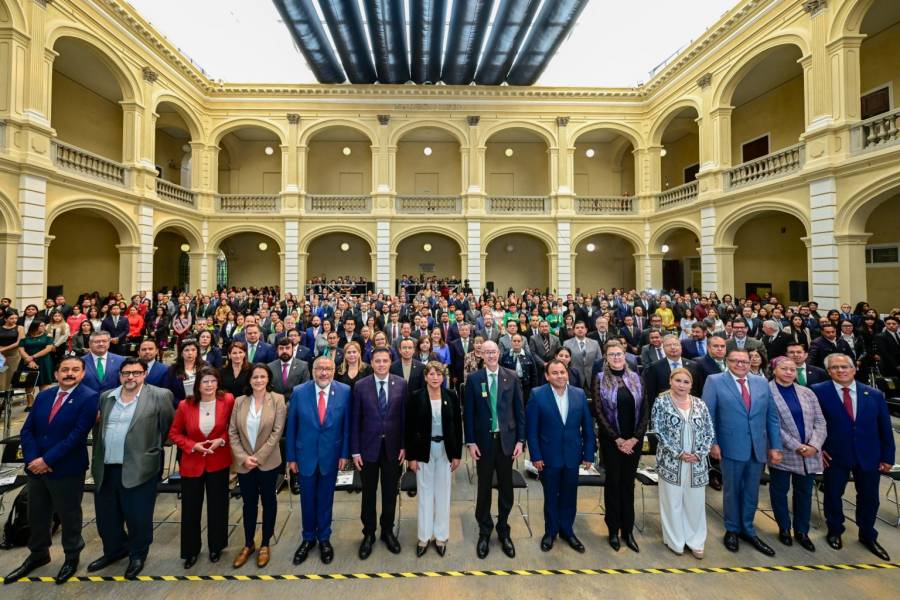 Impulsa Delfina Gómez más presupuesto para la UAEMéx; ascienden recursos a más de 6 mil 400 mdp para ampliar matrícula y espacios educativos