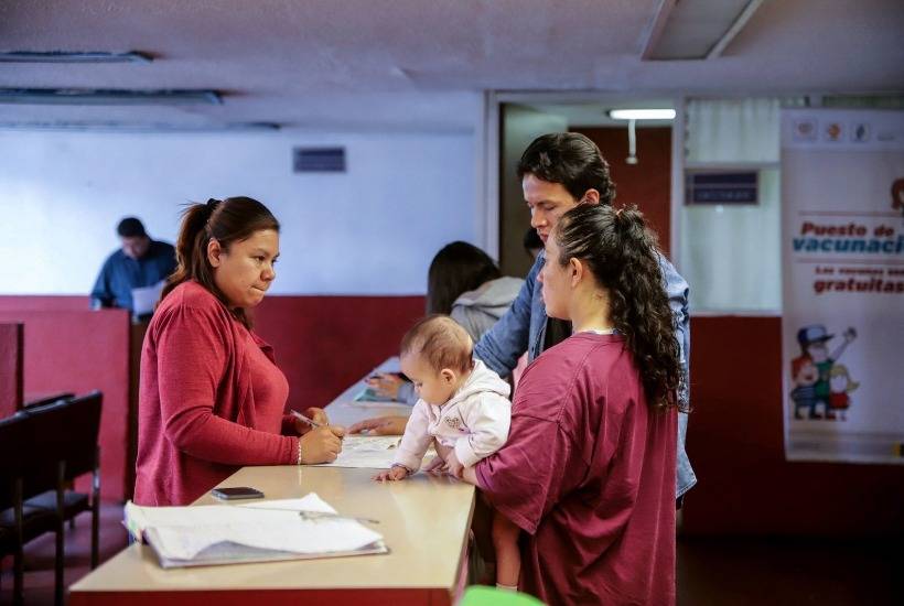 Plantea Gobernadora iniciativa para cambiar orden de apellidos y reconocer identidad no binaria en actas