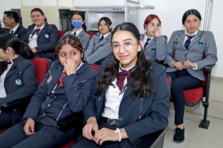 M&aacute;s de 180 mil j&oacute;venes se registran para estudiar el bachillerato en el Estado de M&eacute;xico