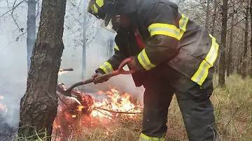 Incendio en la carretera M&eacute;xico-Toluca provoca caos vial