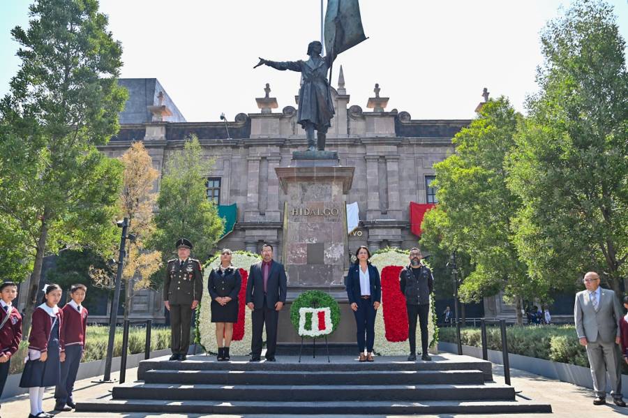 Conmemoran 272 aniversario del natalicio de Miguel Hidalgo
