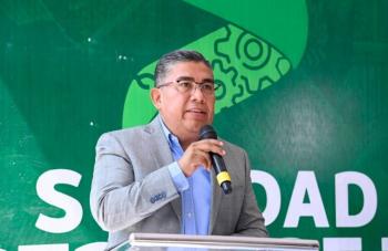 Reconocen a docentes en Soledad por su labor transformadora
