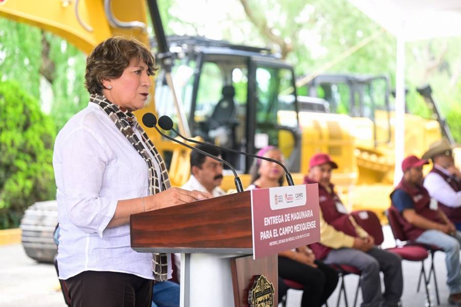 Fortalece Gobernadora Delfina Gómez Álvarez el campo mexiquense con inversión superior a 52 mdp en maquinaria como excavadoras, motoniveladoras y tractores