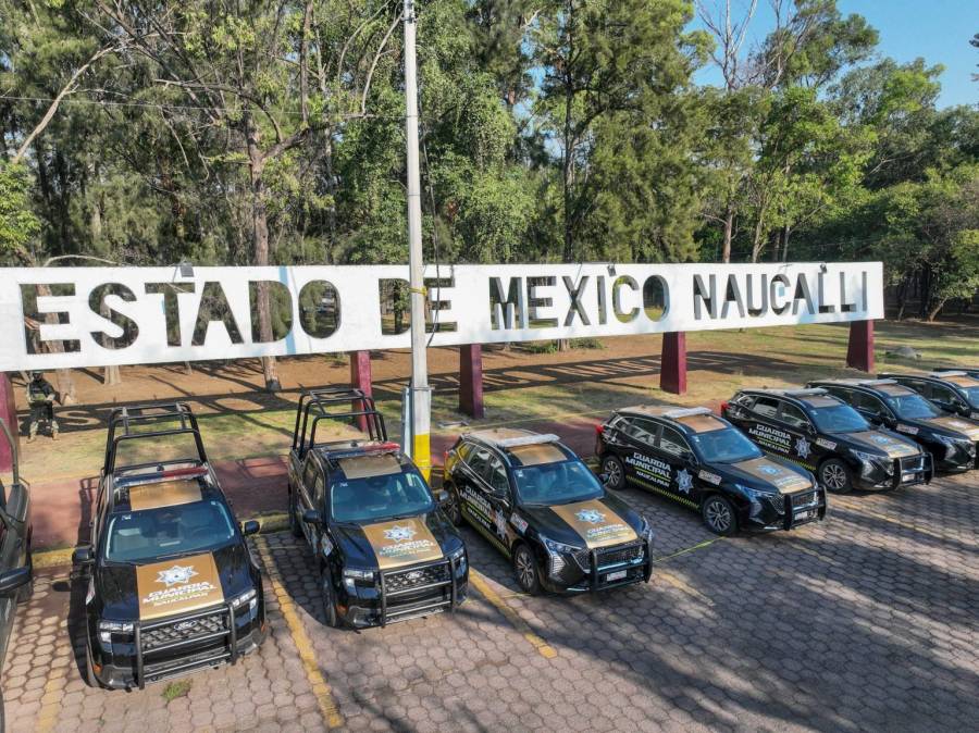 Entrega Delfina Gómez 200 patrullas, motopatrullas y drones con alta tecnología en Naucalpan