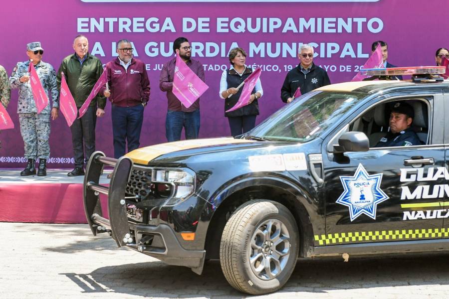 Entrega Gobernadora Delfina Gómez 200 patrullas, motopatrullas y drones con alta tecnología en Naucalpan