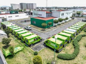 Entrega Delfina Gómez ambulancias de alta tecnología para atención a pacientes con obesidad y recién nacidos