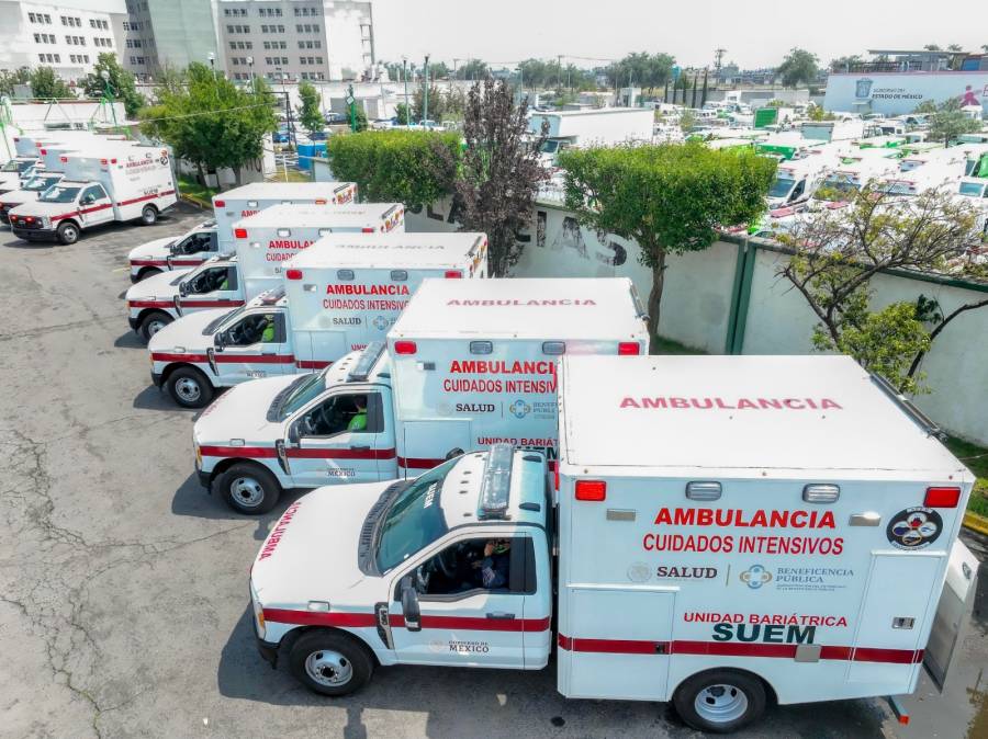 Entrega Gobernadora Delfina Gómez Álvarez ambulancias de alta tecnología para atención a pacientes con obesidad mórbida y recién nacidos