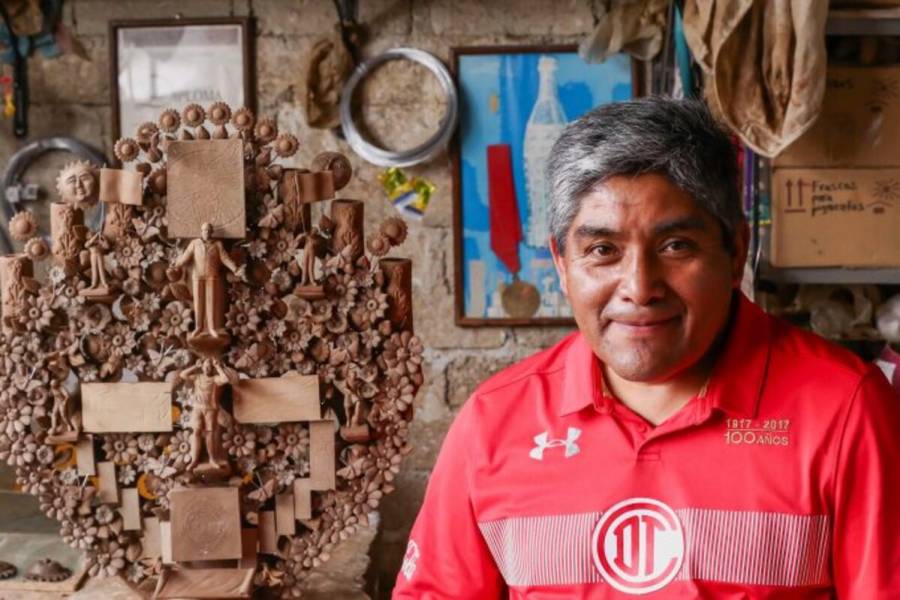 Artesanos mexiquenses elaboran Árbol de la Vida en honor al Club Deportivo Toluca