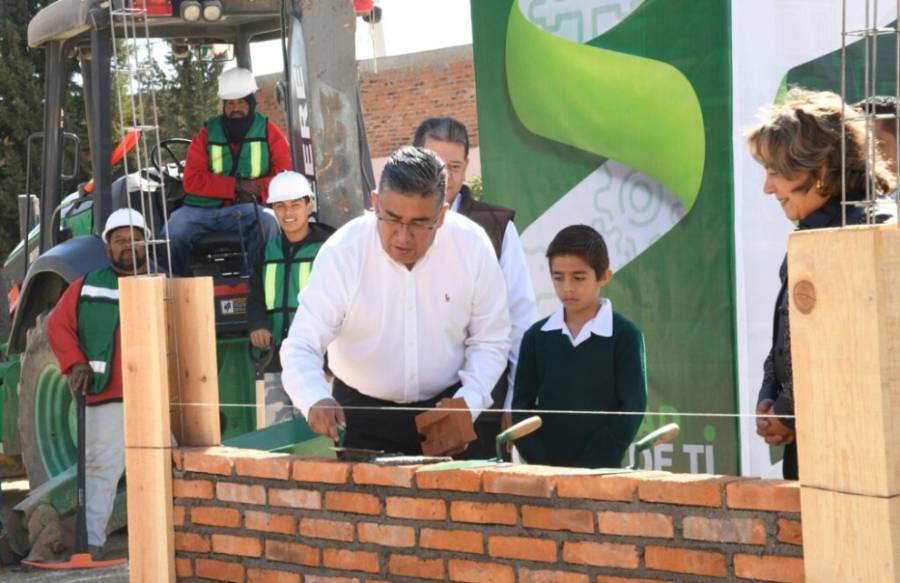 Impulsan Gallardo y Navarro educación de calidad con reconstrucción total de escuela rural en Soledad