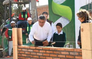 Impulsan Gallardo y Navarro educación de calidad con reconstrucción total de escuela rural en Soledad