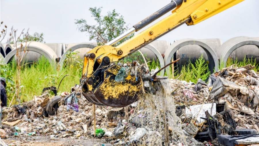 Retira Gobierno del Estado de México 15 toneladas de basura del canal de Chimalhuacán