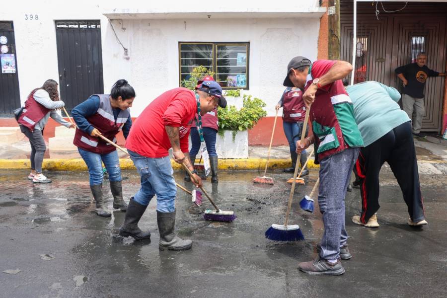 Más de 600 servidores públicos atienden afectaciones por lluvias en Nezahualcóyotl