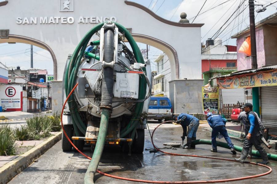 Gobierno del EdoMéx implementa limpieza profunda en calles y casas de San Mateo Atenco afectadas por las lluvias intensas