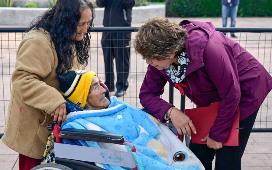 Médicos y enfermeras inician visitas casa por casa en el Edomex