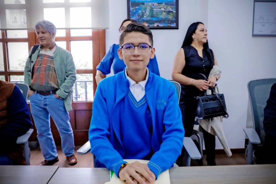 Estudiantes mexiquense conquista Colombia con proyectos de innovación, educación y medio ambiente