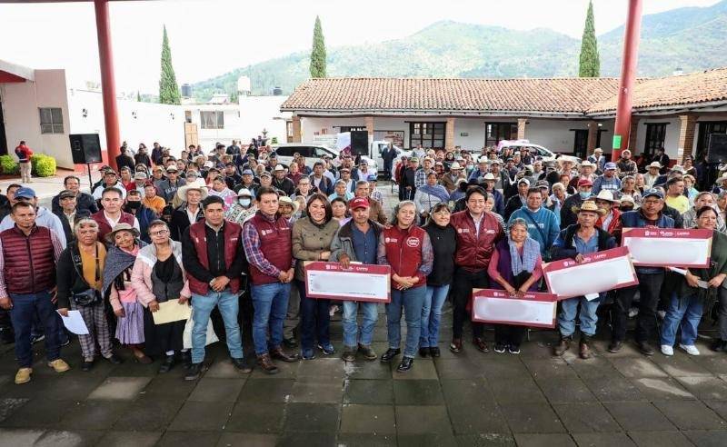 Productores de Temascalcingo reciben apoyo económico tras afectaciones por inundaciones