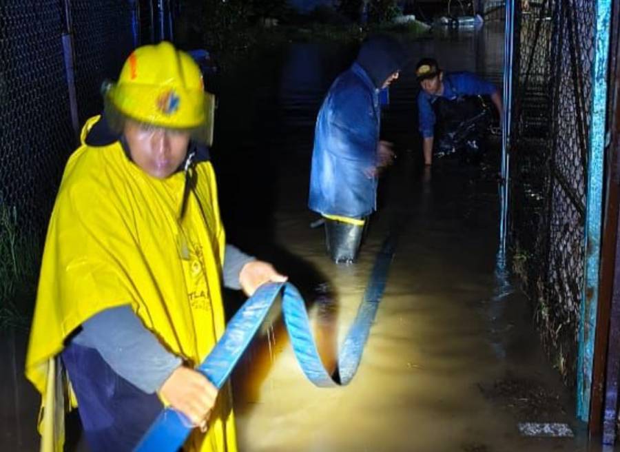 Realiza GEM limpieza y desazolve inmediatos en siete municipios por lluvias fuertes