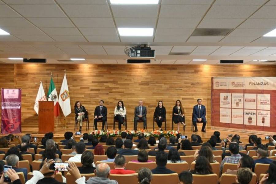 Certifica GEM a 55 funcionarios en desarrollo económico municipal