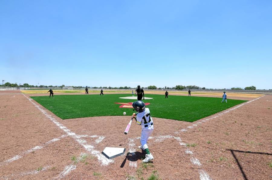 Amplía Gobernadora Delfina Gómez Álvarez infraestructura deportiva con nuevas canchas de béisbol y sóftbol en el EdoMéx