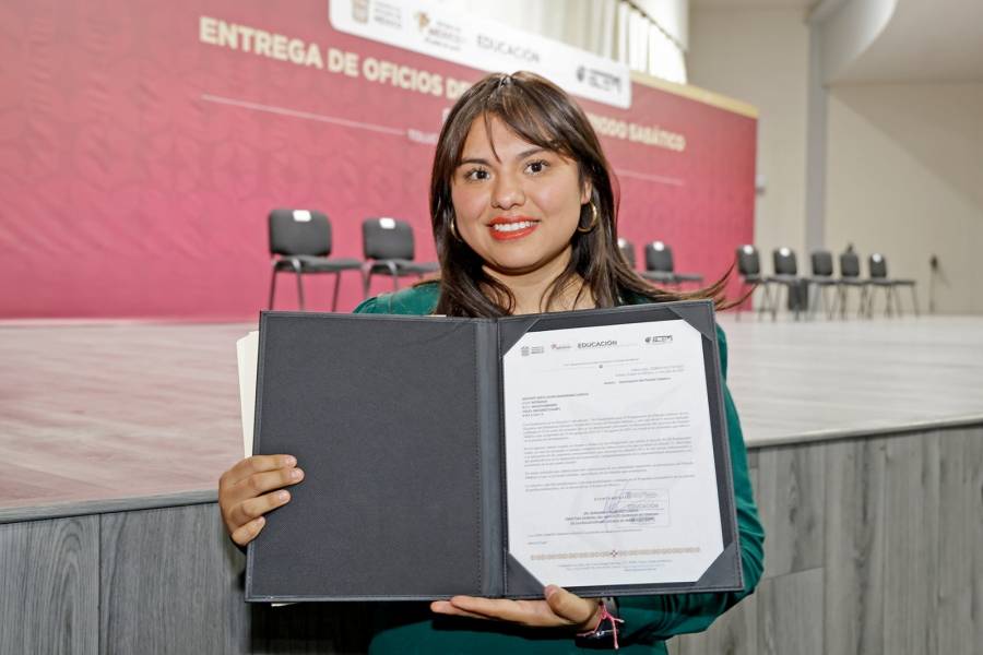 Entregan GEM y Sindicato de Maestros autorizaciones de periodo sab&aacute;tico a docentes en el EdoM&eacute;x