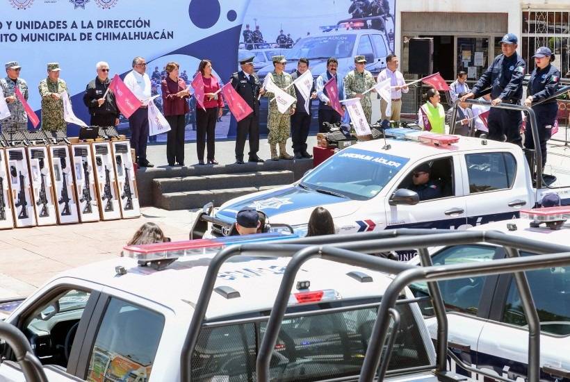 Delfina G&oacute;mez entrega patrullas y equipamiento a Chimalhuac&aacute;n con inversi&oacute;n de casi 50 mdp