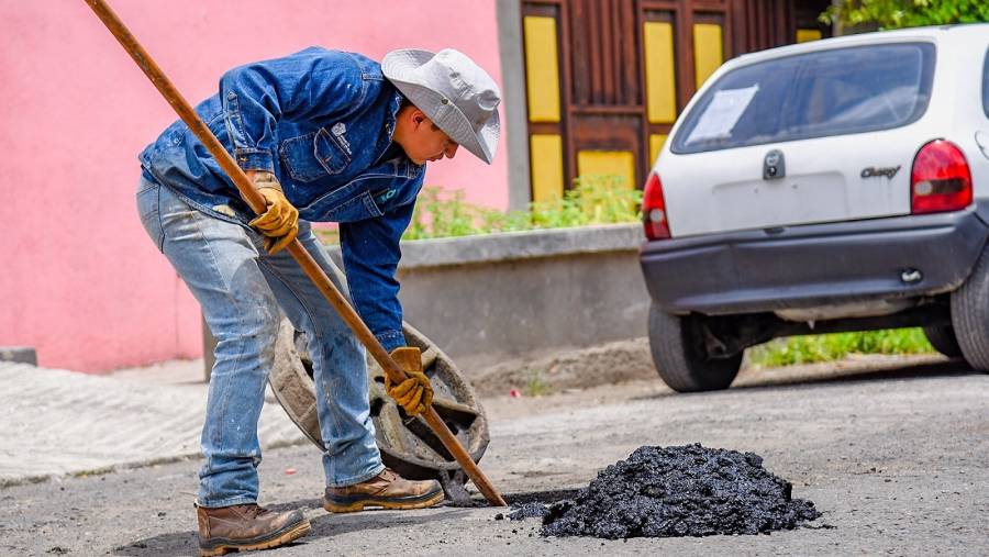 Gobierno del EdoM&eacute;x retira obstrucci&oacute;n en drenaje de Nezahualc&oacute;yotl para prevenir inundaciones