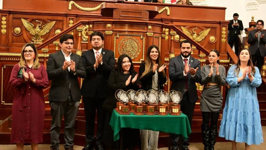 En tribuna, joven premiada exige acciones por afectaciones de crimen organizado