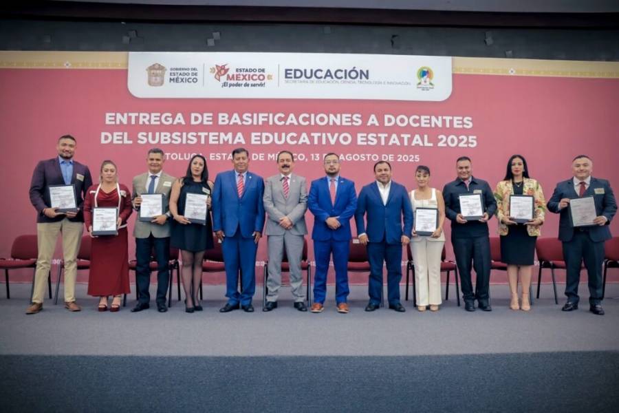Entregan primeras mil 200 basificaciones a personal educativo en Edom&eacute;x